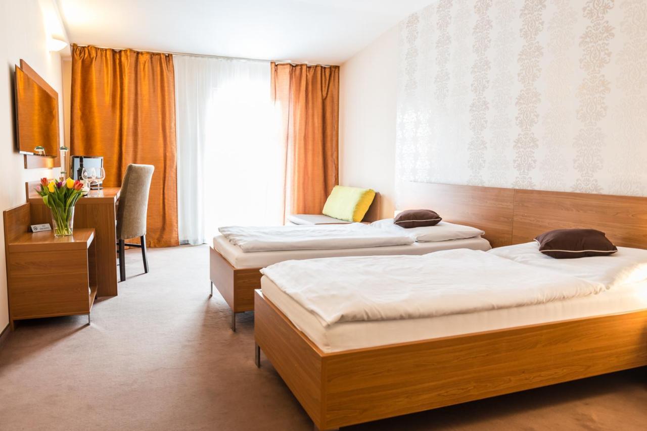 Hotel Dastan Levice Exterior foto