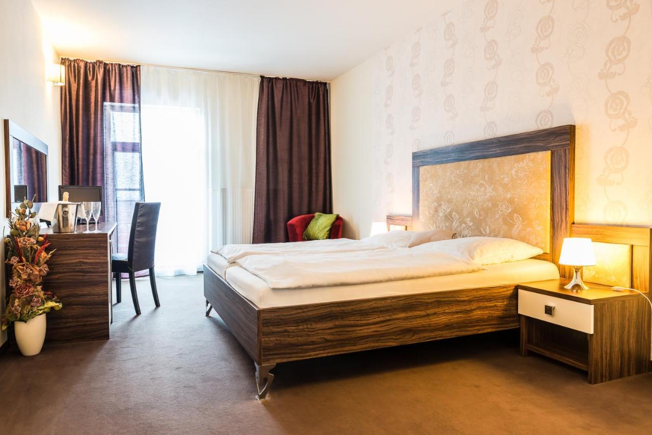 Hotel Dastan Levice Exterior foto